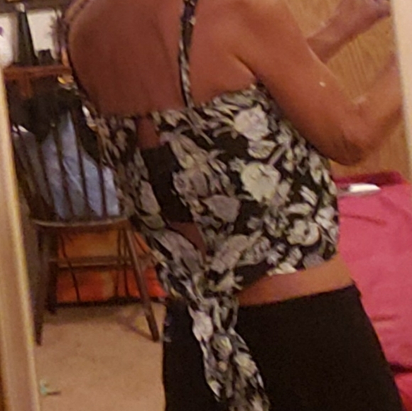Sexy black and silver floral halter top. Open back, one button close. EUC - Picture 6 of 9